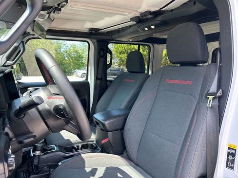 Used 2024 Jeep Wrangler Unlimited Rubicon AWD/4WD image 13