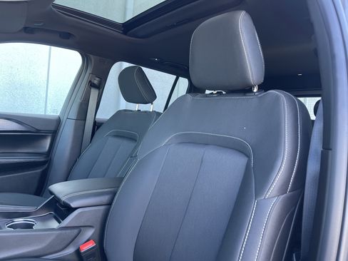 New 2026 Jeep Grand Cherokee Laredo X AWD/4WD image 18