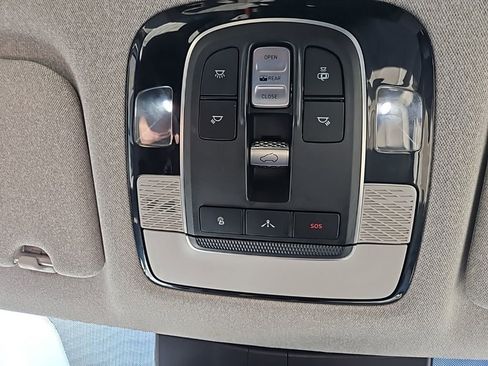 Used 2021 Hyundai Palisade Limited image 23