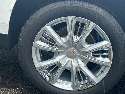 Used 2021 Chevrolet Suburban High Country w/ Premium Package AWD/4WD image 19