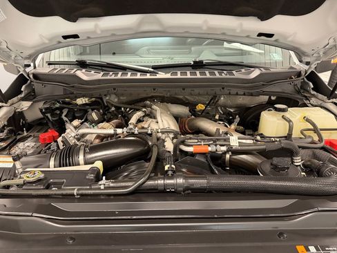 Used 2023 Ford F350 Platinum image 28