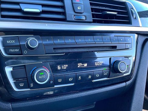 Used 2018 BMW 430i Convertible image 31