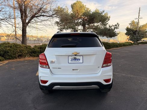Used 2017 Chevrolet Trax LT w/ LT Convenience Package image 7