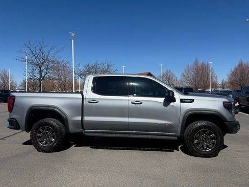 Used 2025 GMC Sierra 1500 AT4X image 5
