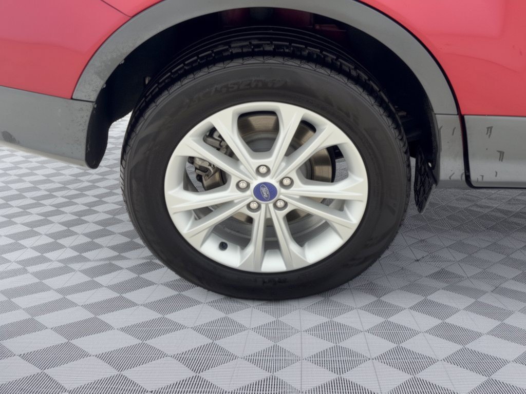 Used 2018 Ford Escape SE FWD image 13