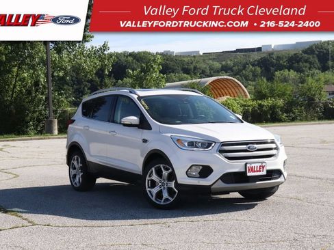 Certified 2019 Ford Escape Titanium AWD/4WD image 1