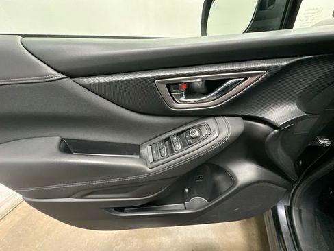 Used 2019 Subaru Forester Premium AWD/4WD image 18