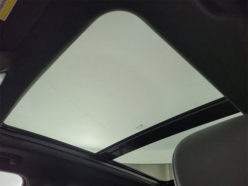 Certified 2024 Cadillac XT4 Sport image 17