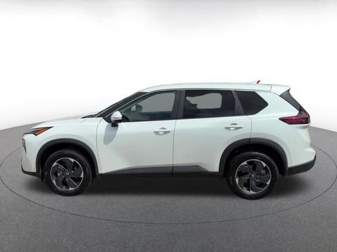 Used 2025 Nissan Rogue SV AWD/4WD image 7