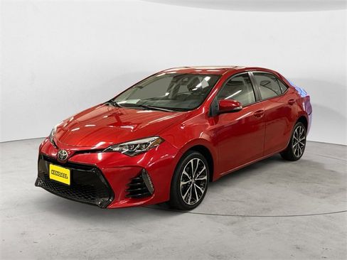 Used 2017 Toyota Corolla SE image 2