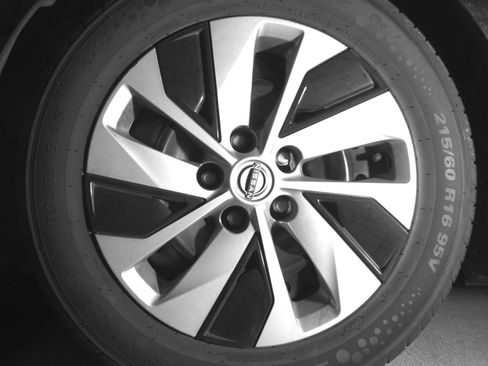 Used 2023 Nissan Altima 2.5 S image 12