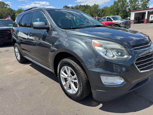 Used 2017 Chevrolet Equinox LT w/ Convenience Package FWD image 12
