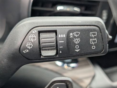 Used 2020 Ford Explorer Limited image 29