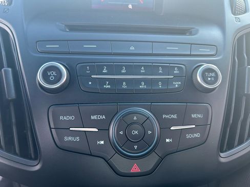 Used 2015 Ford Focus SE image 24