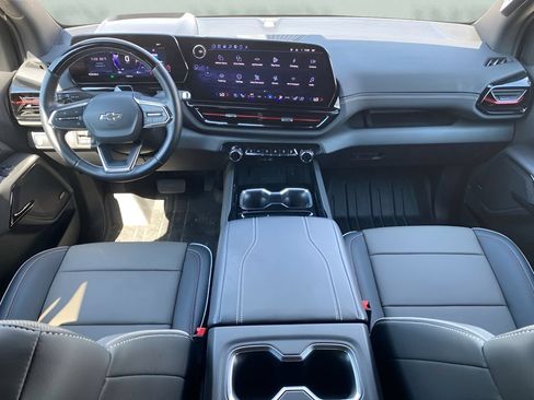 Used 2026 Chevrolet Silverado EV Trail Boss AWD/4WD image 11