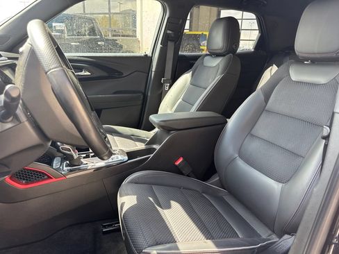 Used 2021 Chevrolet TrailBlazer RS w/ Technology Package FWD image 17