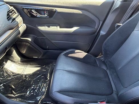 Used 2025 Subaru Forester Touring AWD/4WD image 12
