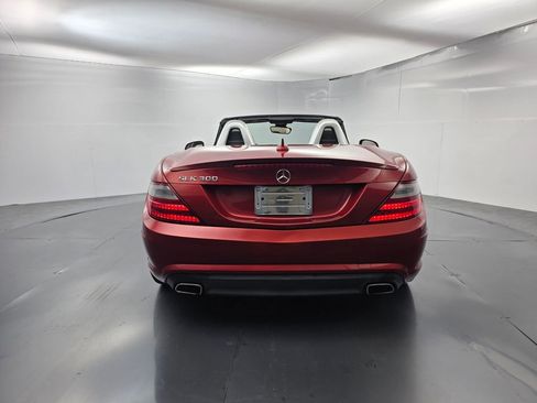 Used 2016 Mercedes-Benz SLK 300 image 5