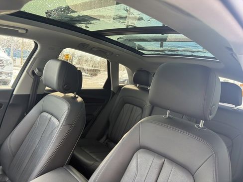Used 2019 Audi Q5 2.0T Premium Plus w/ Premium Plus Package image 4