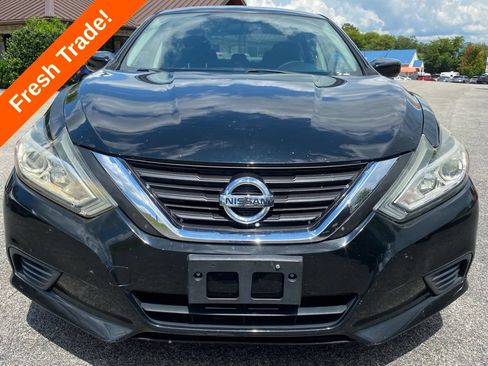 Used 2016 Nissan Altima 2.5 S w/ Power Driver Seat Package FWD image 2