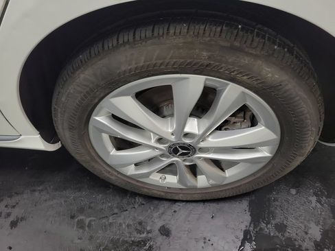 Used 2019 Mercedes-Benz C 300 4MATIC Sedan image 12