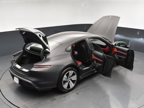 Used 2020 Porsche Taycan 4S AWD/4WD image 22