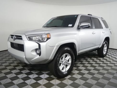 Used 2024 Toyota 4Runner SR5 Premium w/ Moonroof Package AWD/4WD image 7
