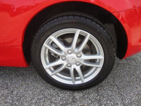 Used 2010 MAZDA MX-5 Miata Sport image 12