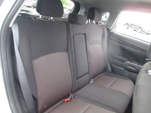 Used 2019 Mitsubishi Outlander Sport LE AWD/4WD image 23