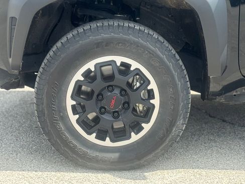 Used 2024 Toyota Tacoma TRD Off-Road image 35