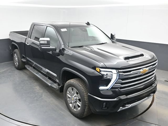 Used 2026 Chevrolet Silverado 2500 High Country w/ Technology Package AWD/4WD image 38