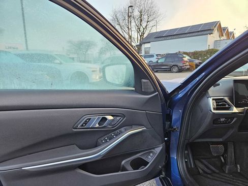 Used 2023 BMW 330i xDrive Sedan w/ Parking Assistance Package image 23