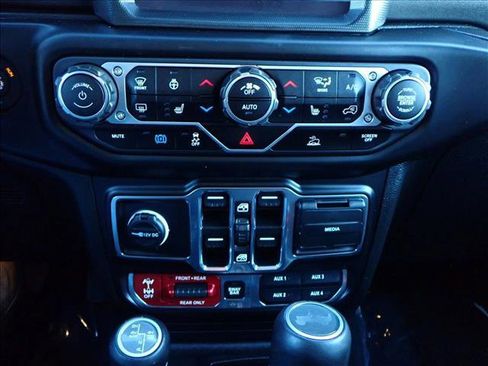 Used 2023 Jeep Wrangler Unlimited Rubicon 4xe w/ Cold Weather Group image 17