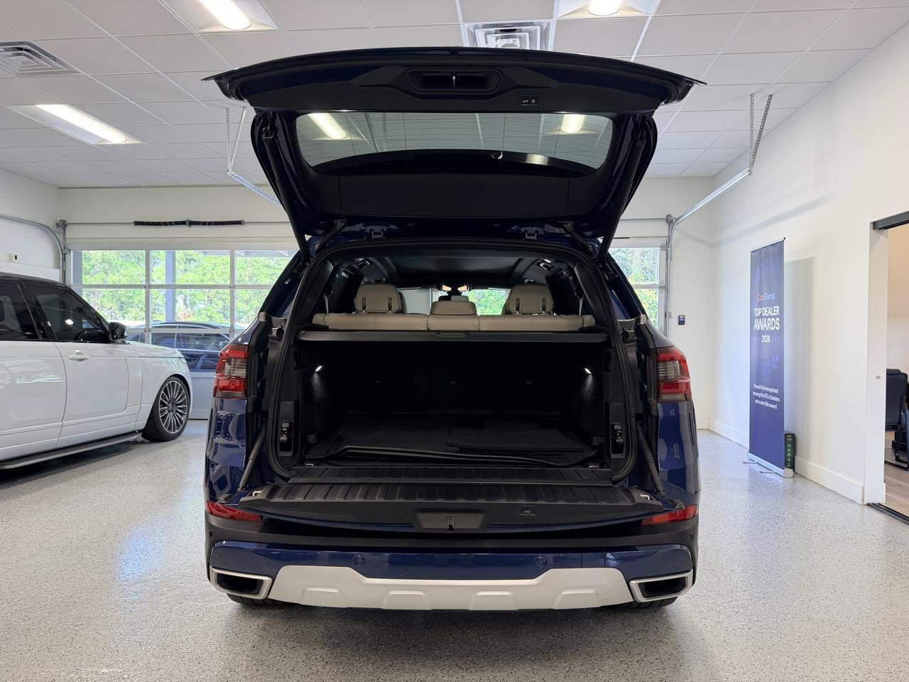 Used 2019 BMW X5 xDrive40i w/ Executive Package AWD/4WD image 23