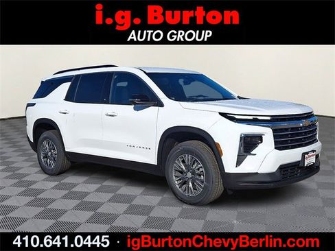 New 2026 Chevrolet Traverse LT image 1