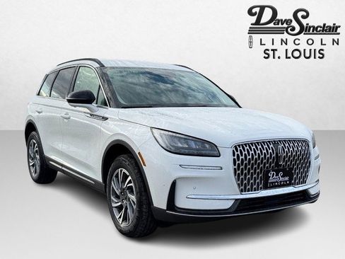 New 2026 Lincoln Corsair Premiere image 3