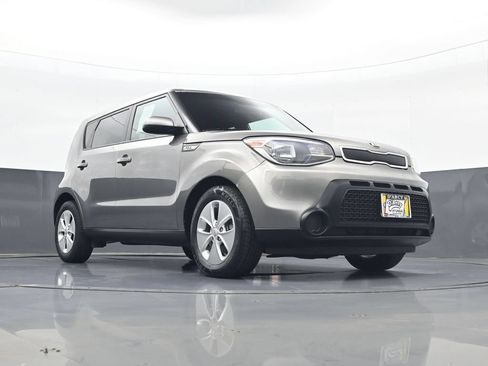 Used 2015 Kia Soul FWD image 24