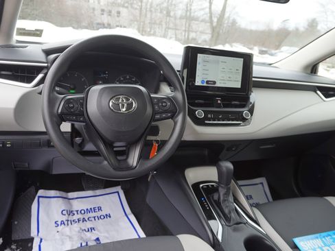 Used 2024 Toyota Corolla LE image 14