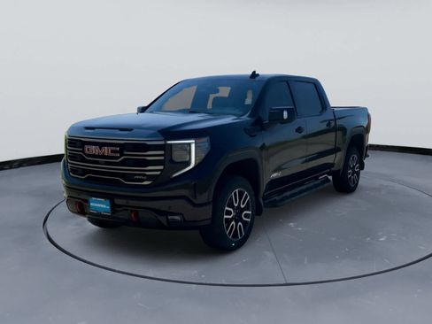 Used 2023 GMC Sierra 1500 AT4 w/ AT4 Preferred Package AWD/4WD image 2