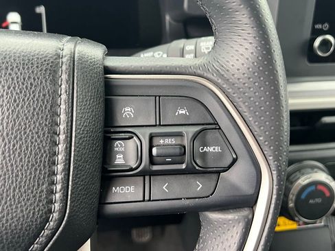 Used 2025 Toyota 4Runner TRD Off-Road image 29