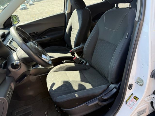 Used 2021 Nissan Kicks S FWD image 9