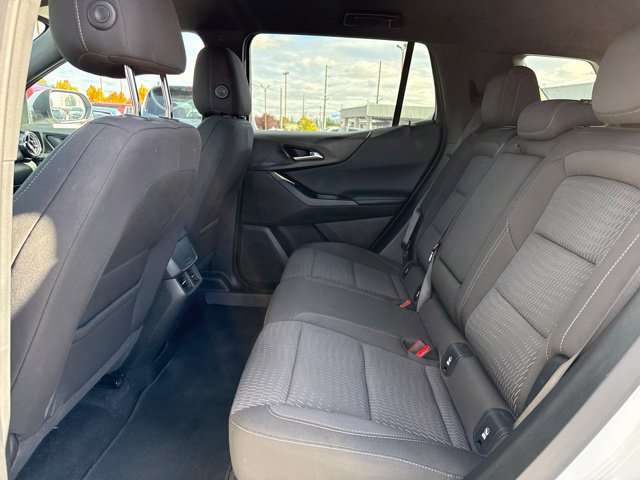 Used 2025 Chevrolet Equinox LT AWD/4WD image 16