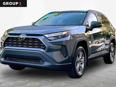 Used 2024 Toyota RAV4 XLE w/ Convenience Package FWD image 1