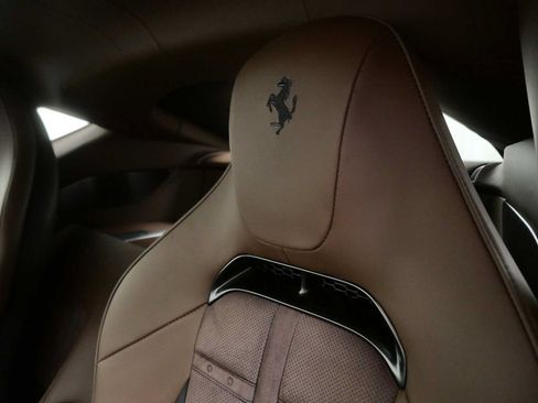 Certified 2025 Ferrari 12Cilindri RWD image 17
