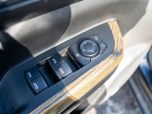 Used 2017 GMC Acadia Denali image 25