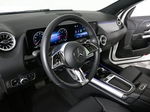 Certified 2025 Mercedes-Benz GLA 250 image 6
