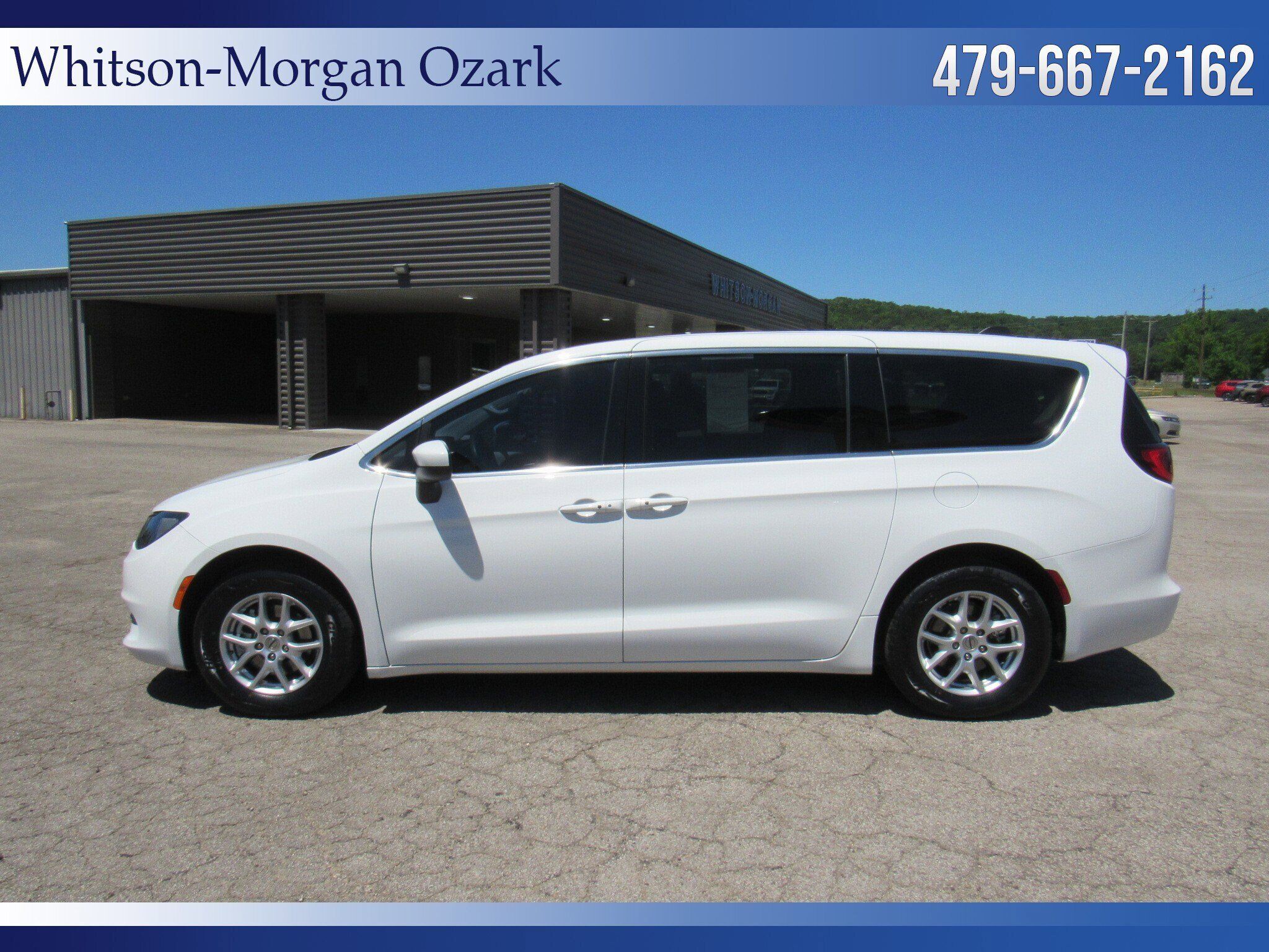 Used 2022 Chrysler Voyager LX FWD image 7