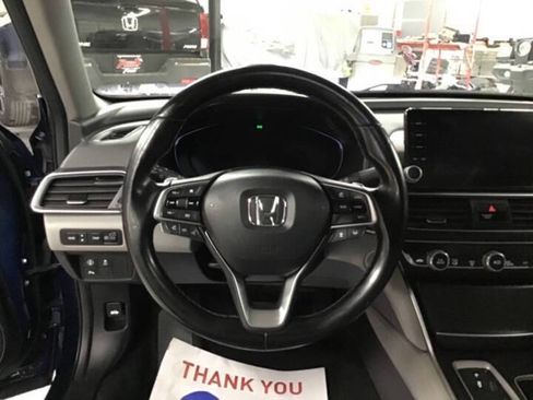 Used 2020 Honda Accord Touring image 16