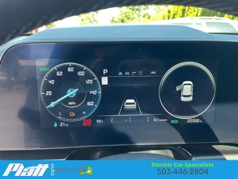 Used 2023 Kia Niro Wave image 32