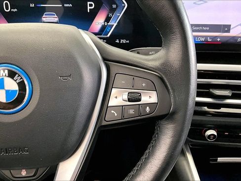 Used 2024 BMW i4 xDrive40i AWD/4WD image 21